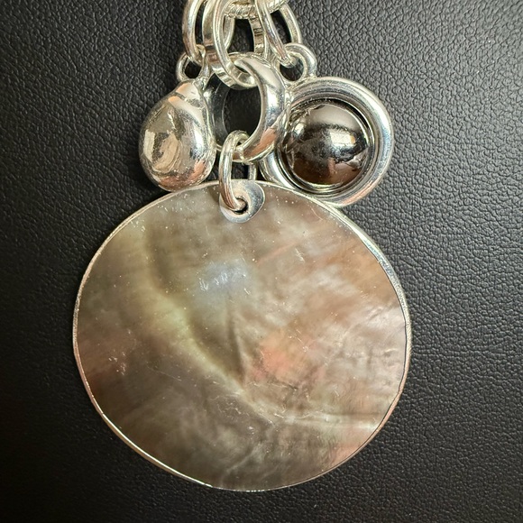 Elegant Silver Pendant Necklace - Picture 4 of 9